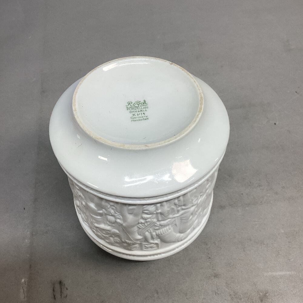 Porzellan KPM Bavaria Germany White Bisque Porcelain Flower Vase - 1970’s - Picture 9 of 10